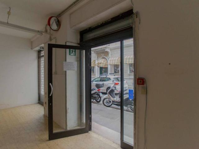 Locale Commerciale in affitto a Città Nuova-Barriera Nuova-San Vito-Città Vecchia, Villa Opicina