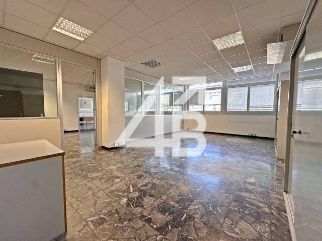 Locale Commerciale in affitto a Città Nuova-Barriera Nuova-San Vito-Città Vecchia, Villa Opicina