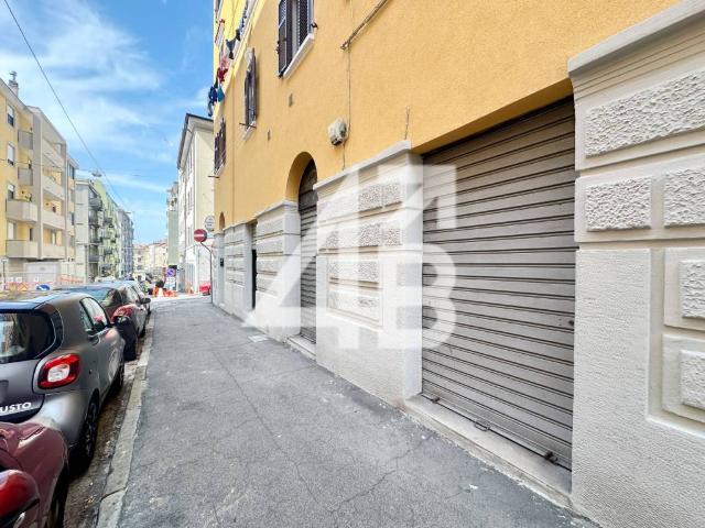 Locale Commerciale in affitto a Barriera Vecchia-San Giacomo, Villa Opicina