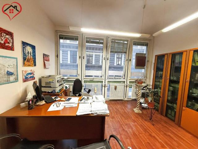 Locale Commerciale in affitto a Città Nuova-Barriera Nuova-San Vito-Città Vecchia, Villa Opicina