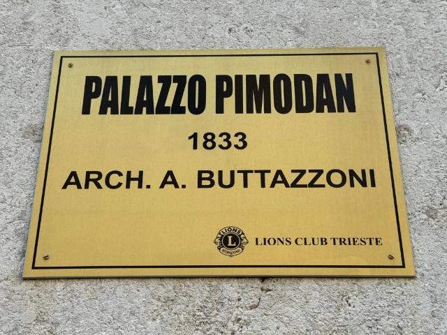 Locale Commerciale in affitto a Borgo Teresiano, Trieste