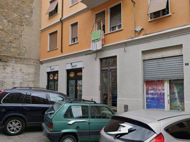 Locale Commerciale in affitto a Barriera Vecchia-San Giacomo, Villa Opicina