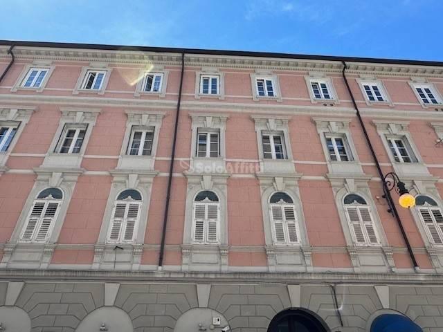 Locale Commerciale in affitto a Città Nuova-Barriera Nuova-San Vito-Città Vecchia, Villa Opicina