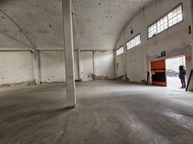 Locale Commerciale in affitto a Città Nuova-Barriera Nuova-San Vito-Città Vecchia, Villa Opicina