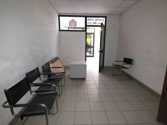 Locale Commerciale in affitto a Trissino, Veneto