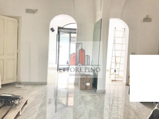 Locale Commerciale in affitto a Montegrappa, Puglia