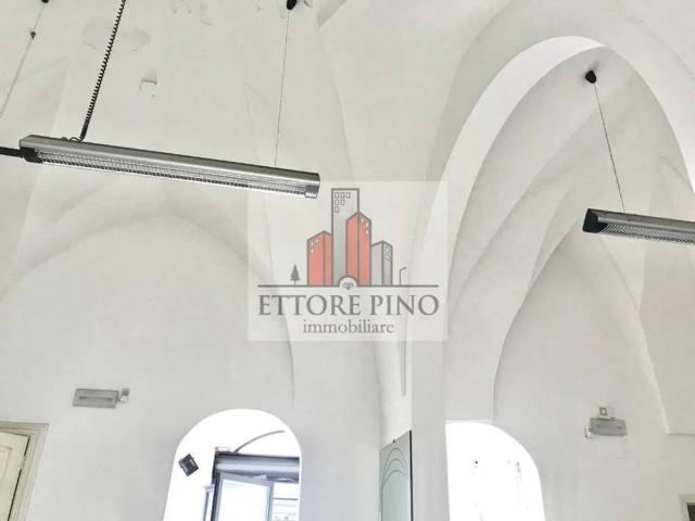 Locale Commerciale in affitto a Montegrappa, Puglia