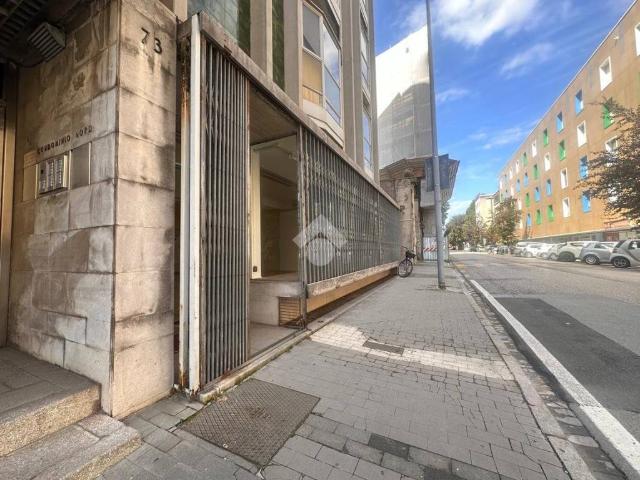 Locale Commerciale in affitto a San Marco, Reana Del Roiale