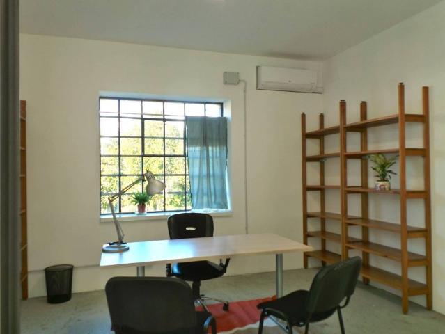 Locale Commerciale in affitto a Borgo Pracchiuso, Reana Del Roiale