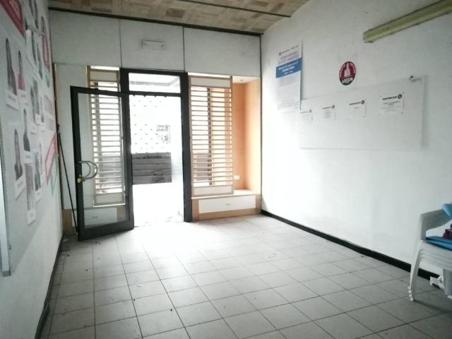 Locale Commerciale in affitto a Umbertide, Perugia