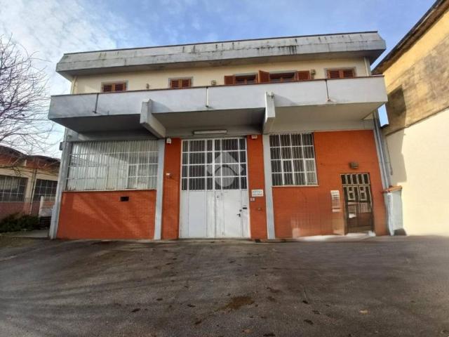 Locale Commerciale in affitto a La Tignamica, Vaiano