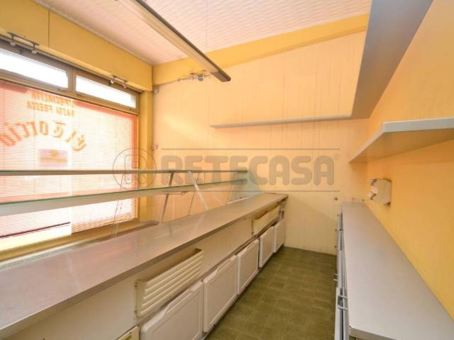 Locale Commerciale in affitto a Peghini, Valdagno