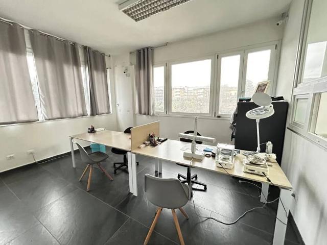 Locale Commerciale in affitto a Piemonte, Alessandria