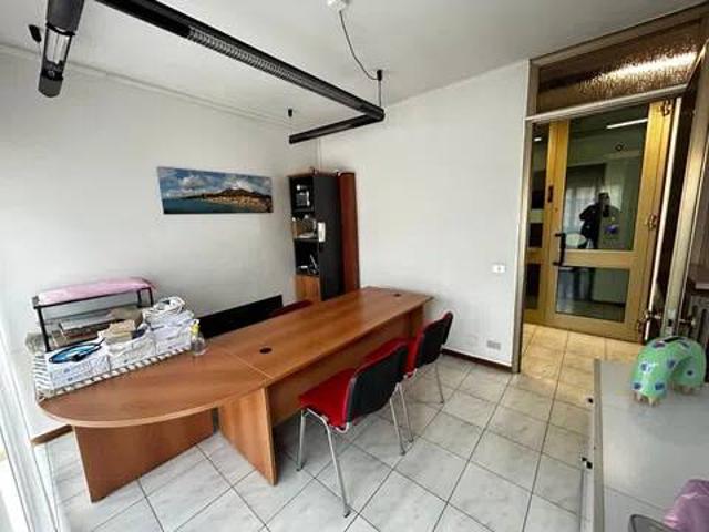 Locale Commerciale in affitto a Piemonte, Alessandria