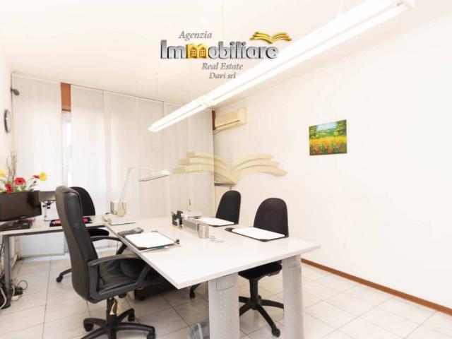 Locale Commerciale in affitto a Piemonte, Alessandria