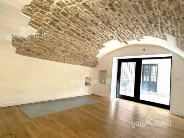 Locale Commerciale in affitto a Valenzano San Lorenzo, Puglia