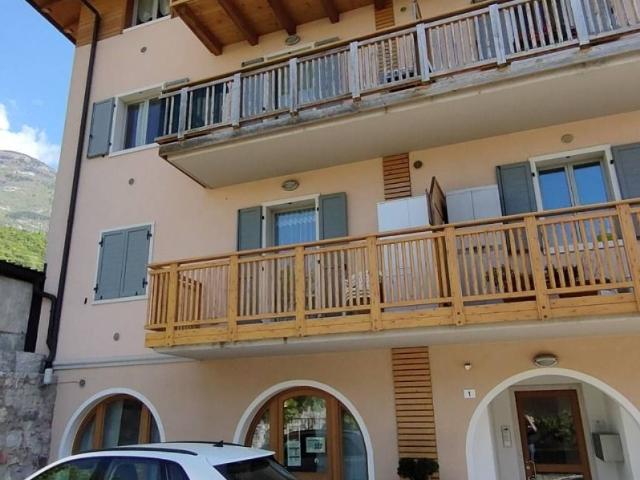 Locale Commerciale in affitto a Comunità della Valle dei Laghi, Vezzano