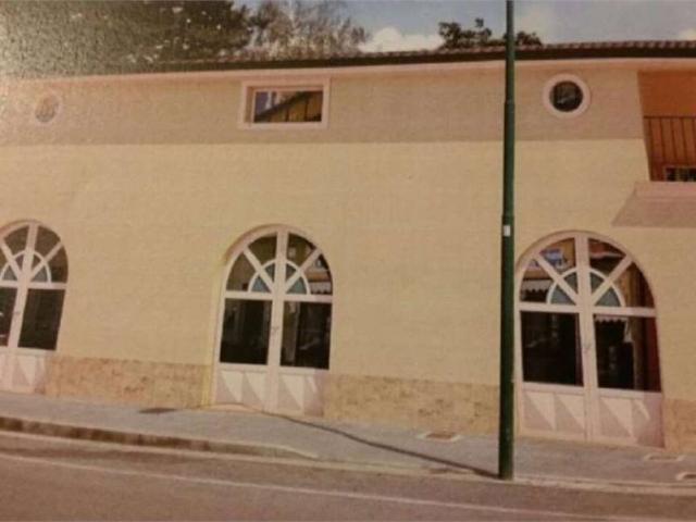 Locale Commerciale in affitto a Vallo Della Lucania, Campania