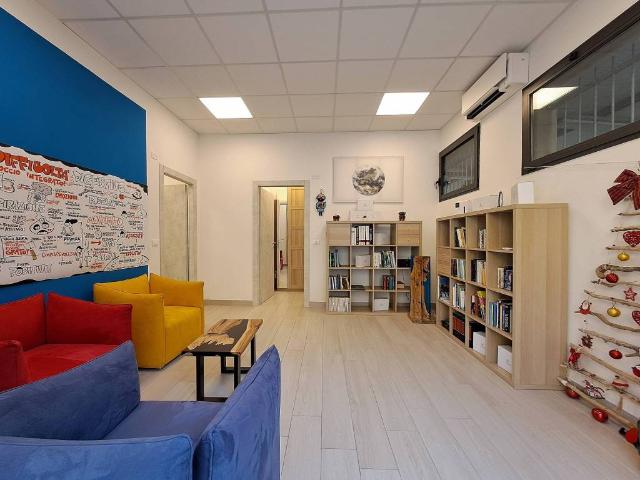 Locale Commerciale in affitto a Unione dei comuni Valli del Reno, Lavino e Samoggia, Monteveglio Alto