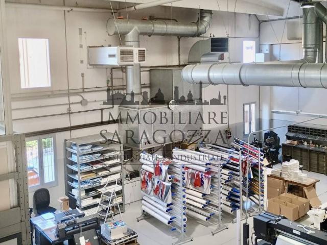 Locale Commerciale in affitto a Unione dei comuni Valli del Reno, Lavino e Samoggia, Reggio Emilia