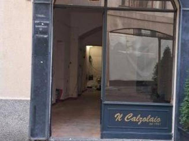 Locale Commerciale in affitto a Biumo Superiore, Varese