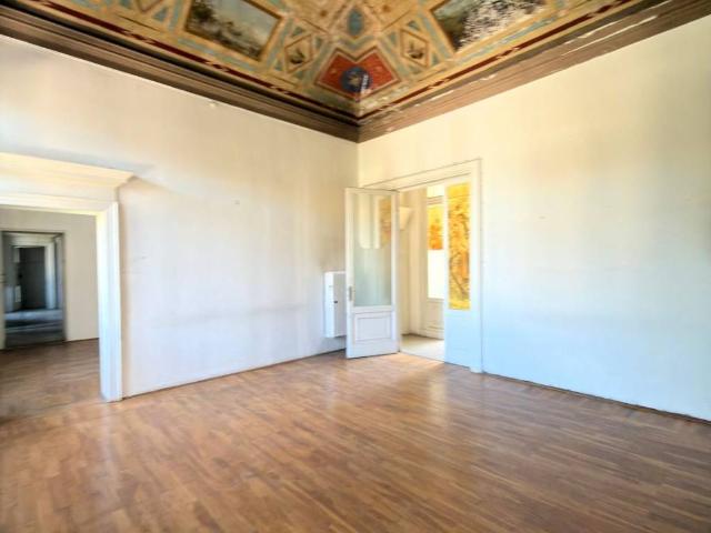 Locale Commerciale in affitto a Biumo Superiore, Varese