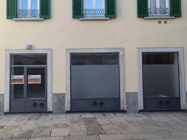Locale Commerciale in affitto a Biumo Superiore, Varese