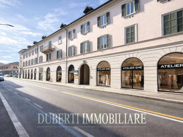 Locale Commerciale in affitto a Biumo Superiore, Varese