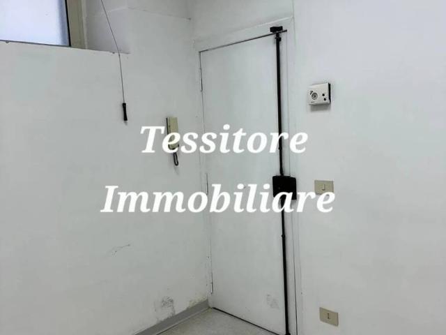 Locale Commerciale in affitto a Velletri, Roma Capitale