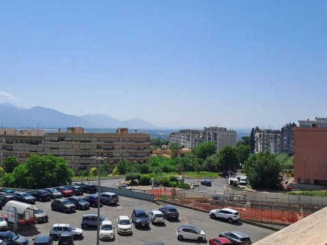 Locale Commerciale in affitto a Roma Capitale, Lazio