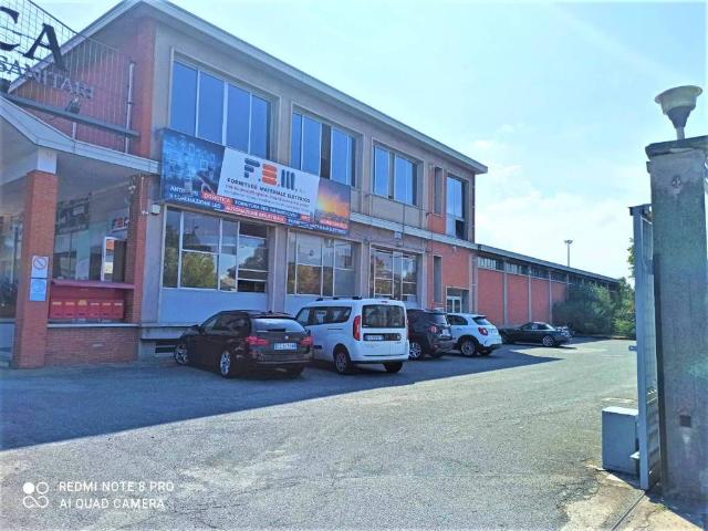 Locale Commerciale in affitto a Gallo Praile, Piemonte