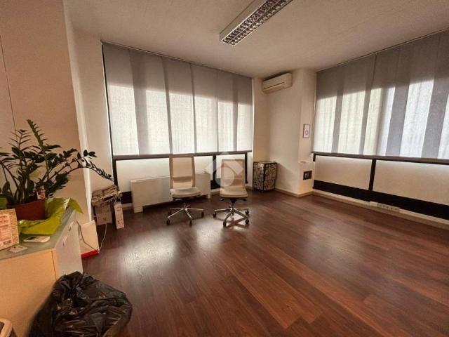 Locale Commerciale in affitto a Piemonte, Torino