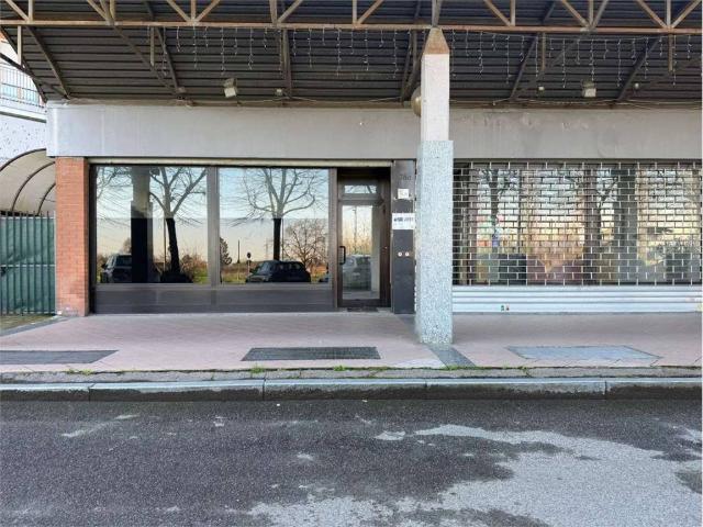 Locale Commerciale in affitto a Piemonte, Torino