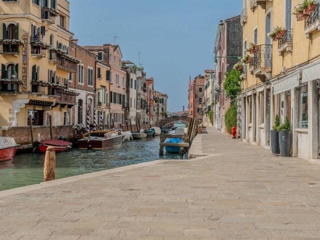Locale Commerciale in affitto a Venezia-Murano-Burano, Venezia