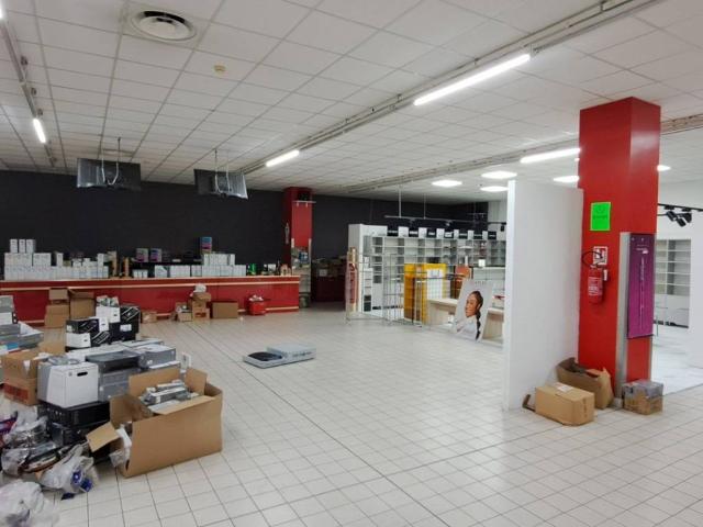 Locale Commerciale in affitto a Marghera, Venezia
