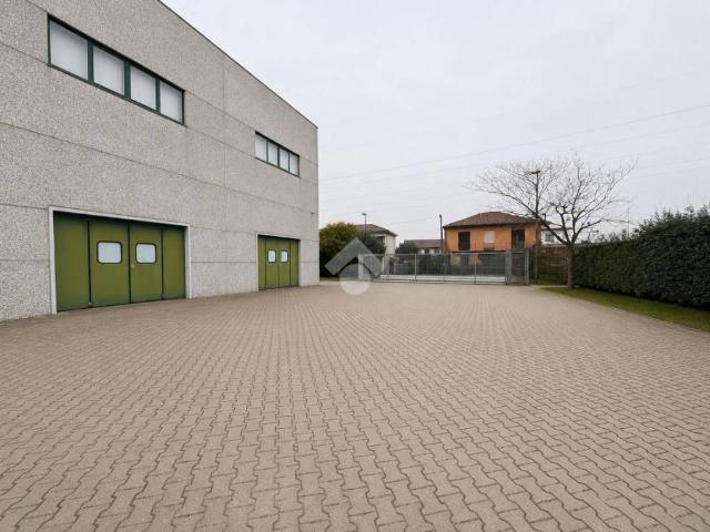 Locale Commerciale in affitto a Marghera, Venezia