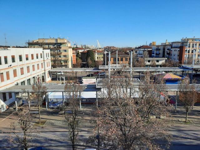 Locale Commerciale in affitto a Marghera, Venezia