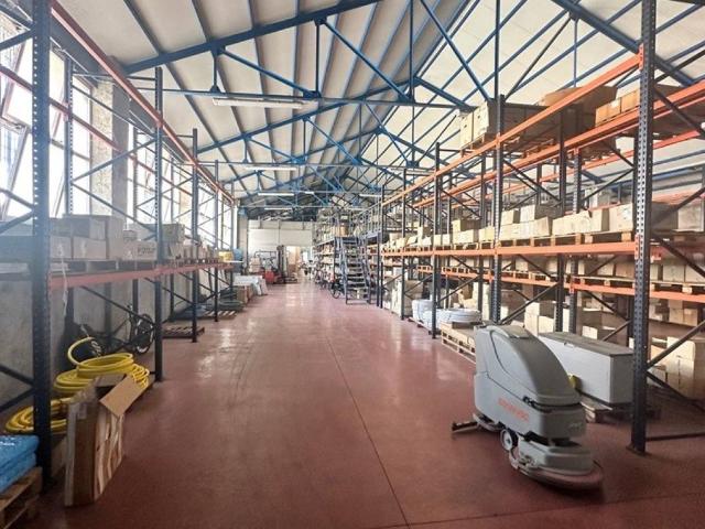 Locale Commerciale in affitto a Marghera, Venezia