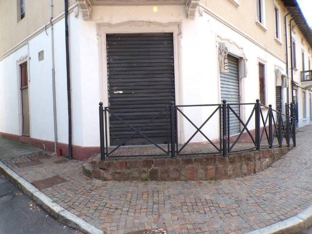 Locale Commerciale in affitto a Sesona, Vergiate