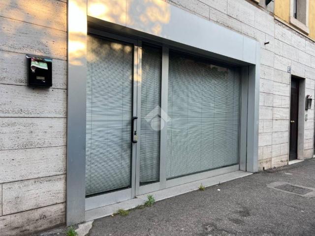 Locale Commerciale in affitto a Verona, Borgo Roma