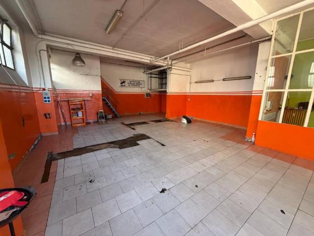 Locale Commerciale in affitto a Ovest, Brenzone