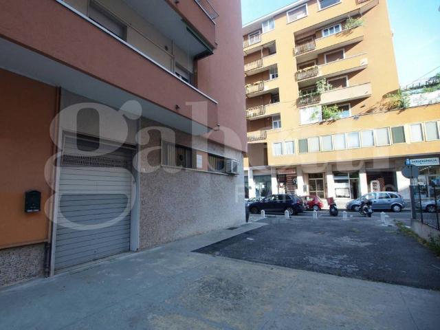 Locale Commerciale in affitto a Nord-Ovest, Brenzone