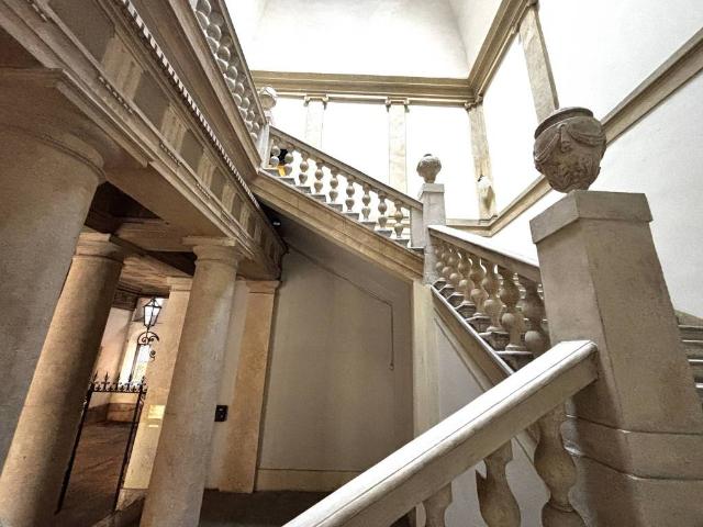 Locale Commerciale in affitto a Centro storico, Brenzone