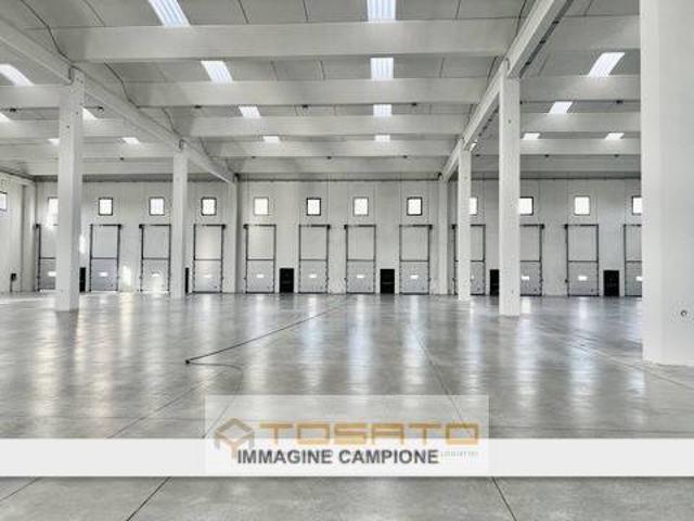 Locale Commerciale in affitto a Verona, Quinzano
