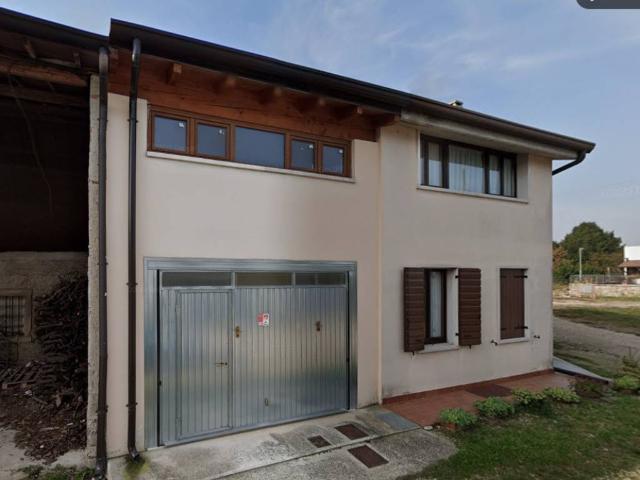 Locale Commerciale in affitto a Ovest, Brenzone