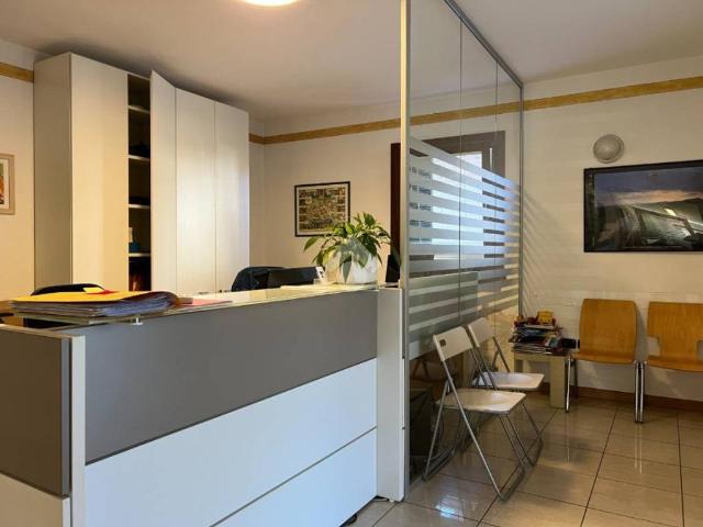 Locale Commerciale in affitto a Verona, Borgo Roma