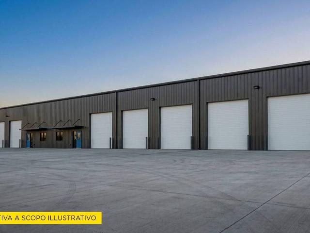 Locale Commerciale in affitto a Sud, Brenzone