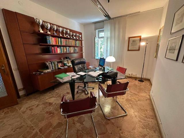 Locale Commerciale in affitto a Verona, San Zeno