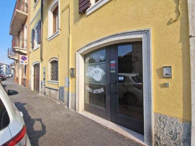 Locale Commerciale in affitto a Verona, Borgo Venezia