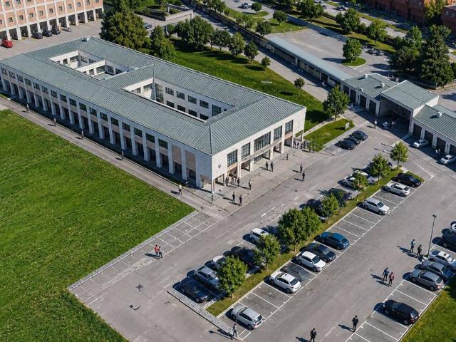 Locale Commerciale in affitto a Sud-Est, Brenzone